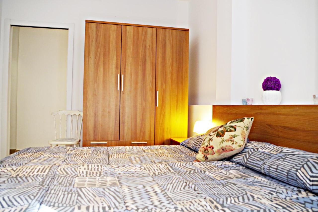Inass Apartman Sitges Kültér fotó